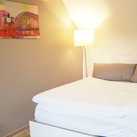 Zwei Schicke Apartments Mit Parkplatz Cologne Exterior photo